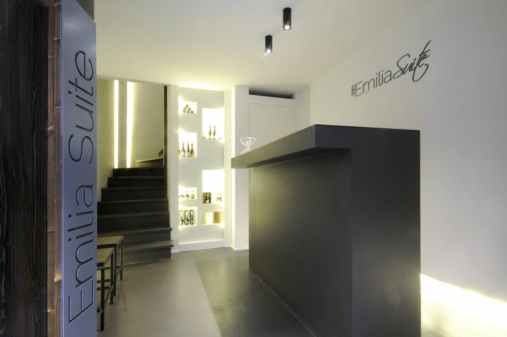 Emilia Suite Design Modena Exterior photo